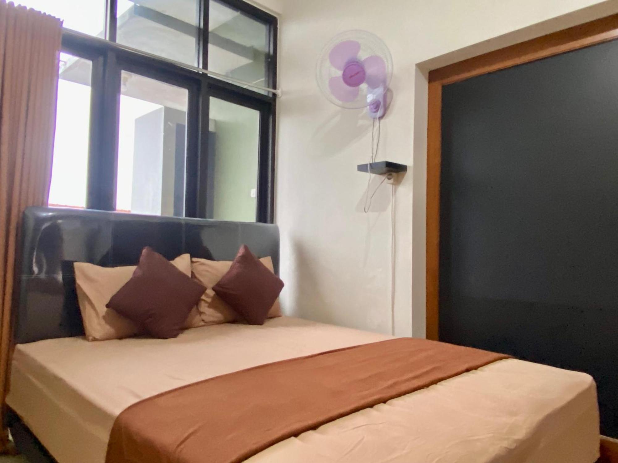 Zzz Hostel Malang Buitenkant foto